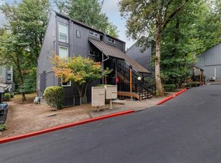 100 Kerr Pkwy APT 34, Lake Oswego, OR