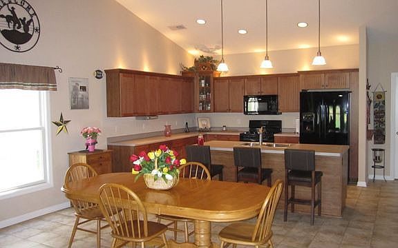 4th image of 103 Heritage Dr