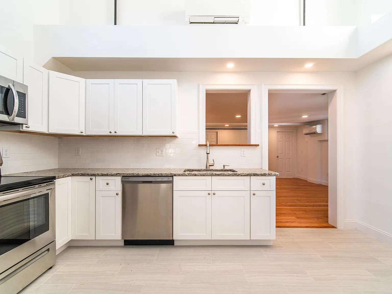 2 bed, 1200 sqft, $2,500 — Photo 3