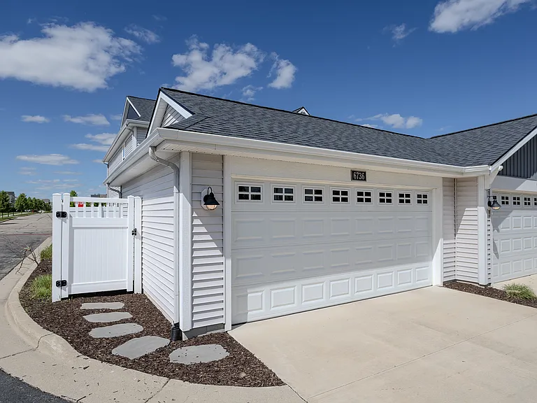 6736 Promenade St NE #30 — Photo 2