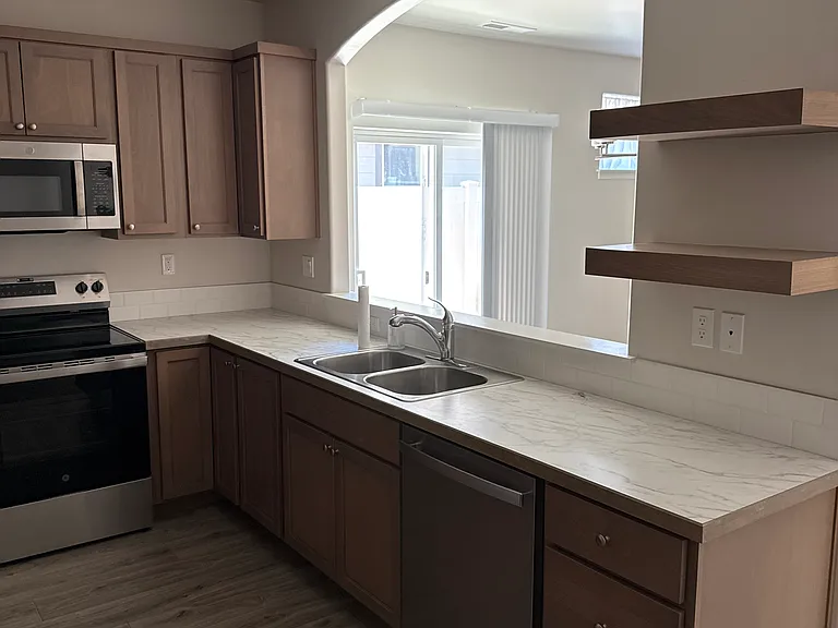 1603 Kenyon Meadows St — Photo 3