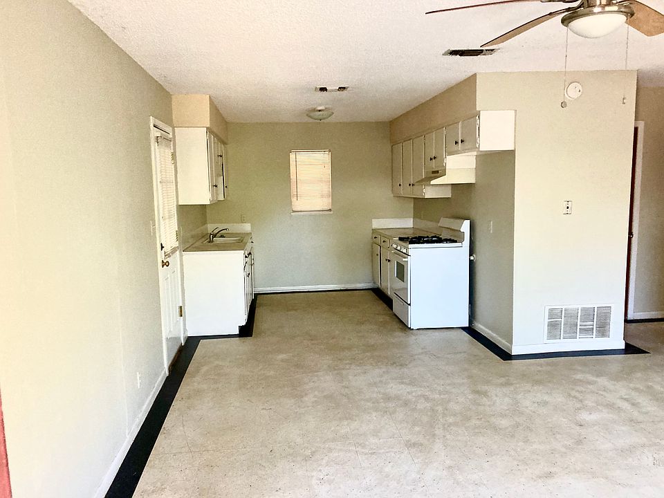 1st image of 4512 Norwood Ln #B