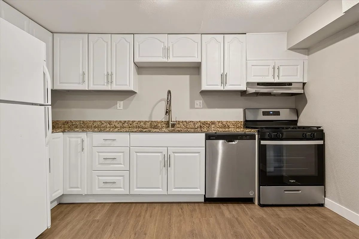 1736 King Street, Unit B — Photo 4