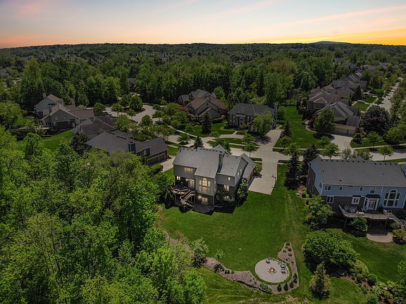 4th image of 46986 Sunnybrook Ln