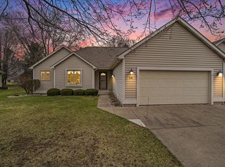 54 Oakdale Ln, Coldwater, MI 49036