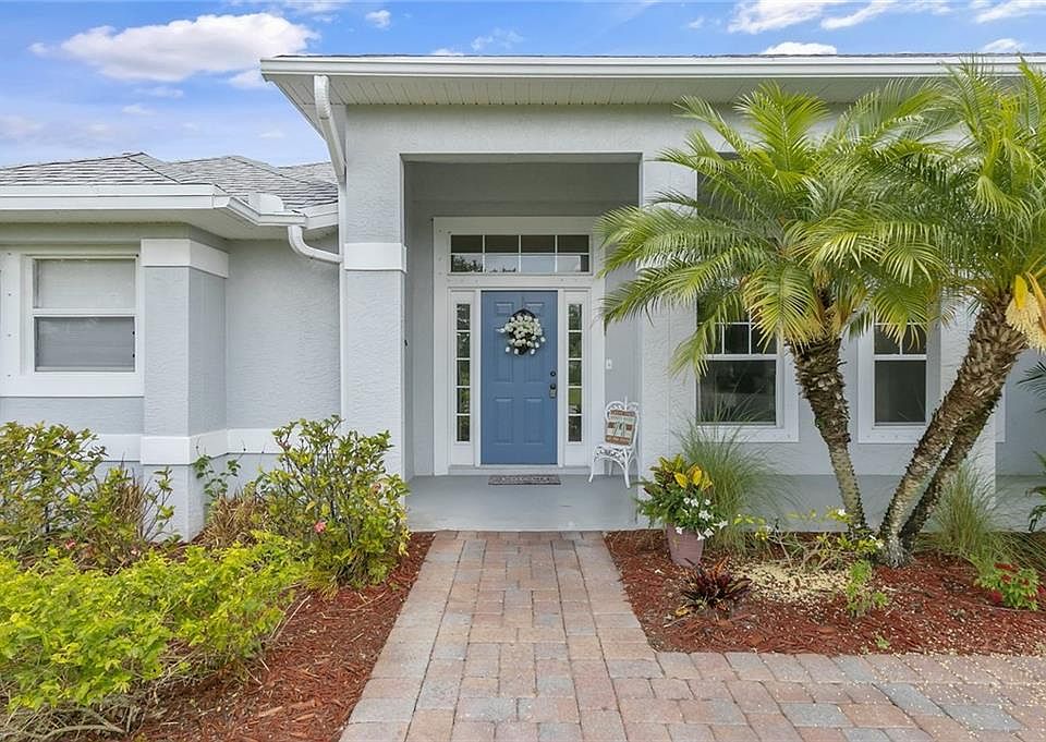 1st image of 920 S Lakes Way SW