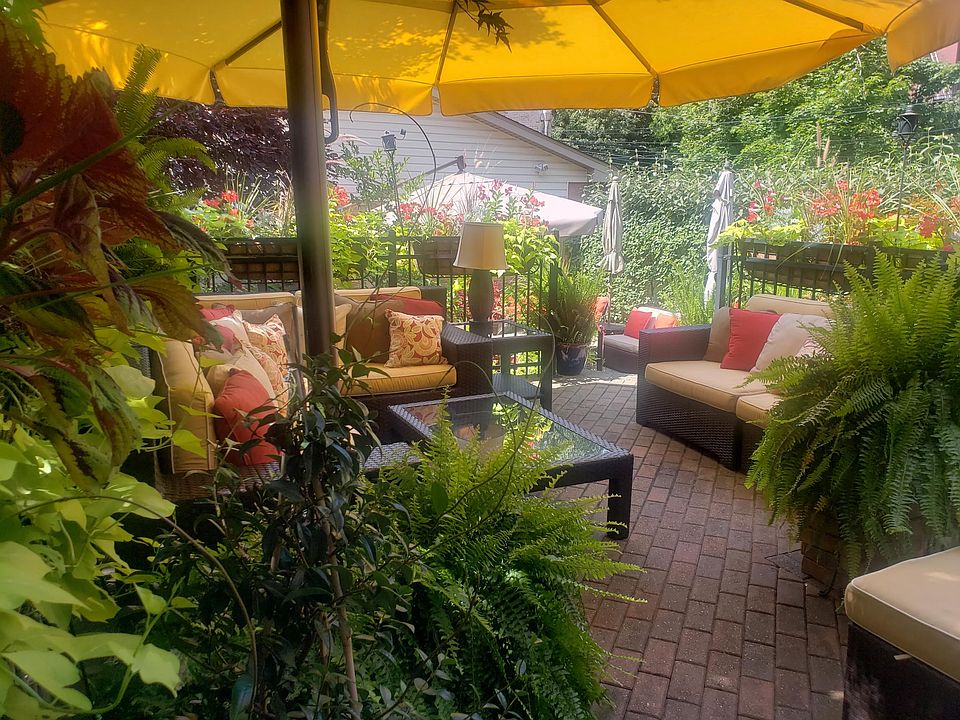 backyard upper patio