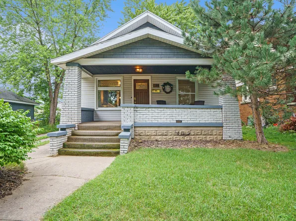941 Arianna St NW, Grand Rapids, MI 49504