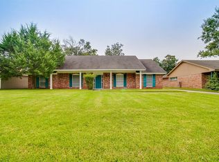 418 Cedar Ln, Seabrook, TX 77586