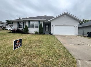 5480 S Aaron Ave, Springfield, MO 65810