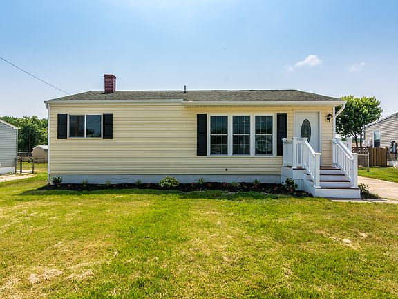 2nd image of 107 Oak Springs Dr