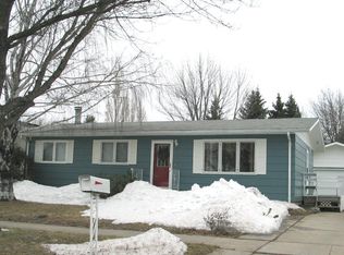 4851 5th Ave N, Grand Forks, ND 58203