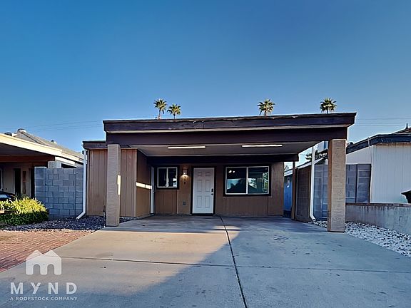 2nd image of 548 E Royal Palms Dr