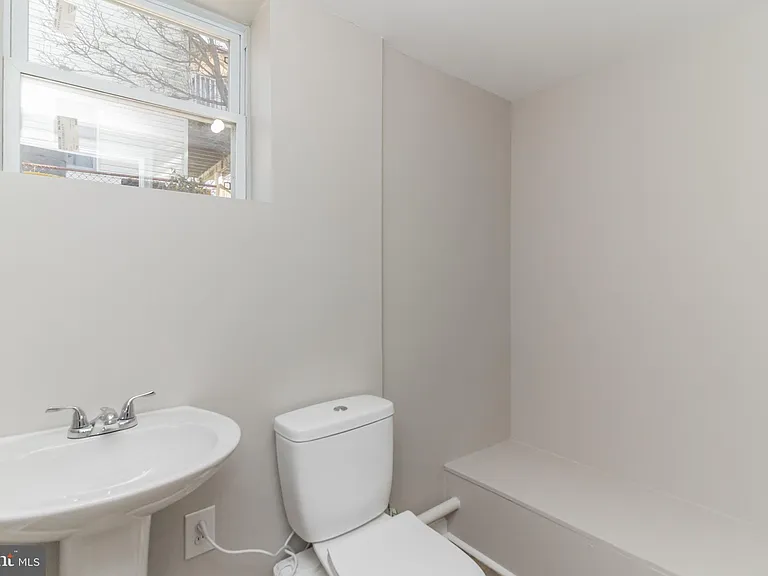 25 Birch Ave — Photo 31