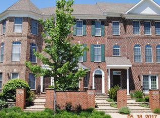 127 Spring Ave, Naperville, IL 60540