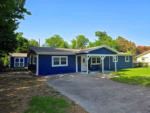 3rd image of 105 Alice Dr