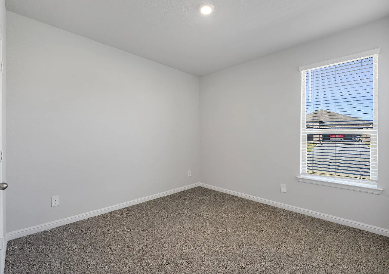 106 Daffodil Lane — Photo 3
