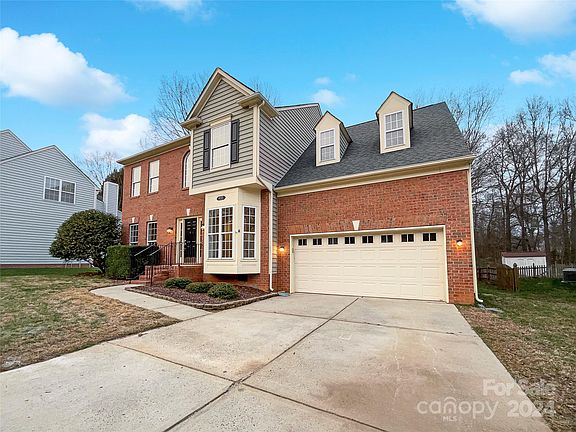 2nd image of 931 Timber Knoll Dr