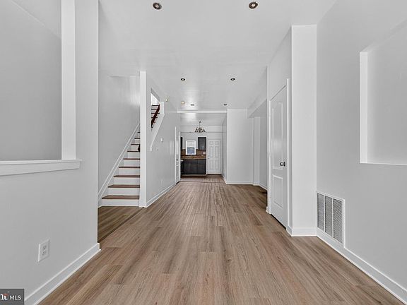 2nd image of 1238 W Firth St