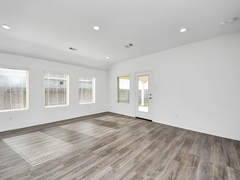 26631 Castiel Dr — Photo 33