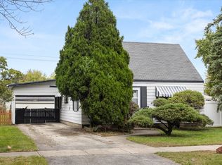 6948 W 96th St, Oak Lawn, IL