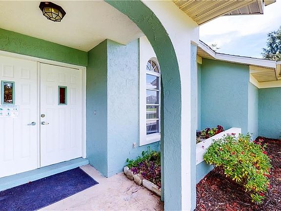 4th image of 383 Salvador Dr