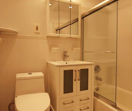 5th image of 141 E 89th St APT 6M