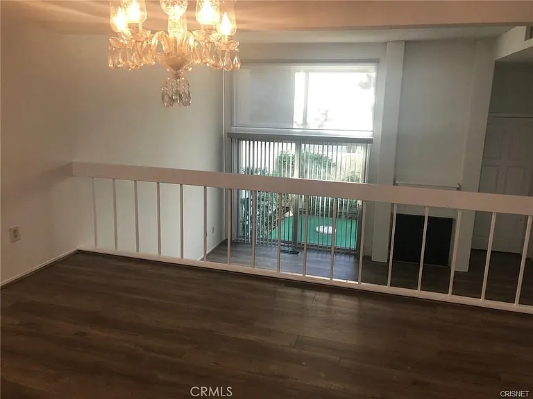22219 1/2 Erwin St #22219 — Photo 17