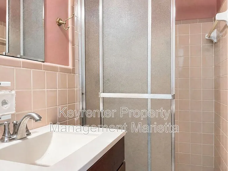 725 McBurnette Rd NE — Photo 16