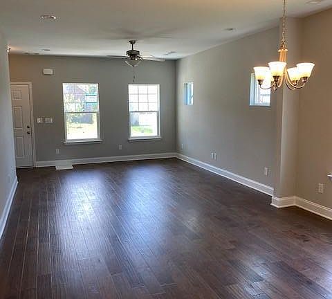 5th image of 564 Oakvale Ln