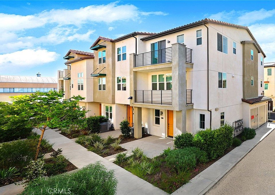 1st image of 660 Sunrise St