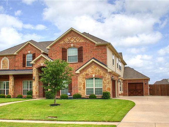 2nd image of 5107 Crestwater Dr
