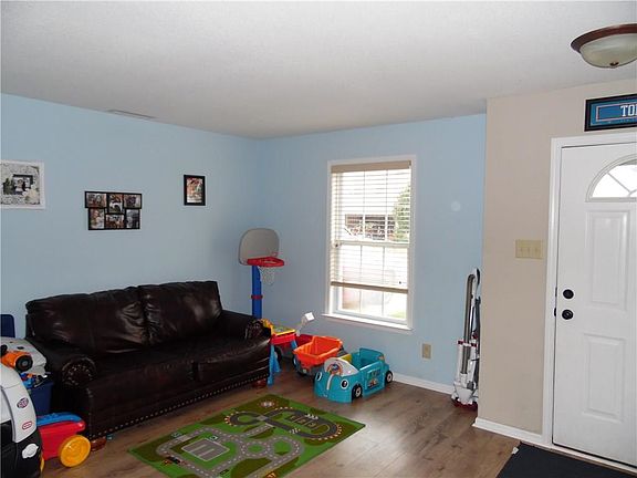 5th image of 1617 Wagner Dr