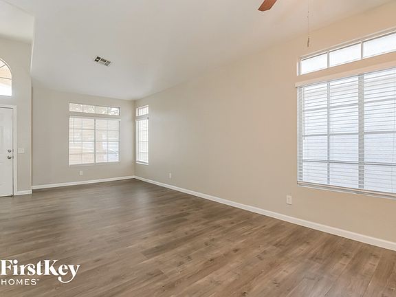 4th image of 986 Blossom Meadows Pl