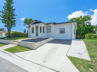 917 W 7th St, Riviera Beach, FL 33404