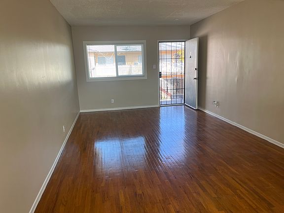 4th image of 5915 Cahuenga Blvd APT 1