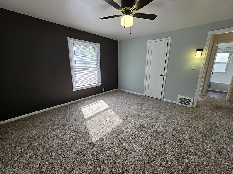 21610 Crystal Ave — Photo 18