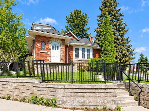 443 Courtland Ave E, Kitchener, ON N2G 2W5