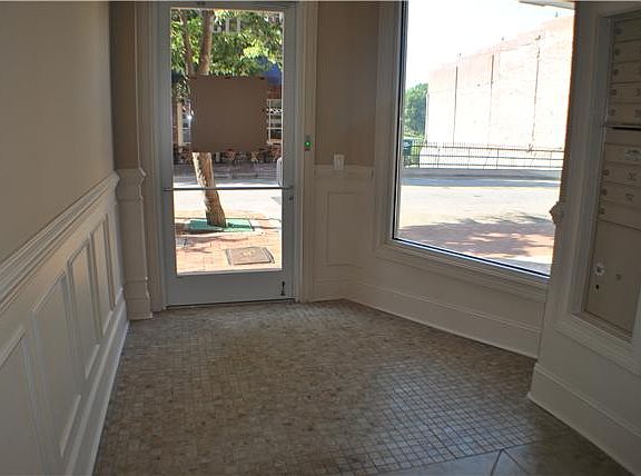 2nd image of 113 Franklin St