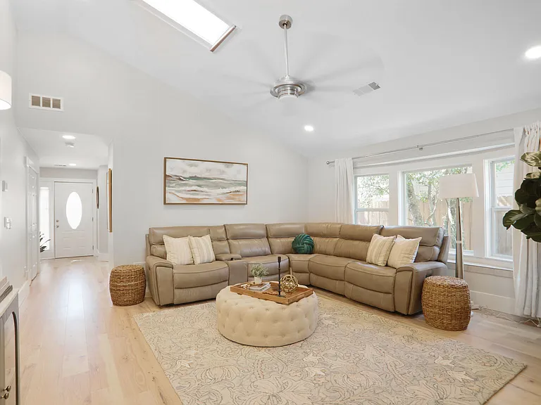 1117 Capital Club Cir — Photo 5