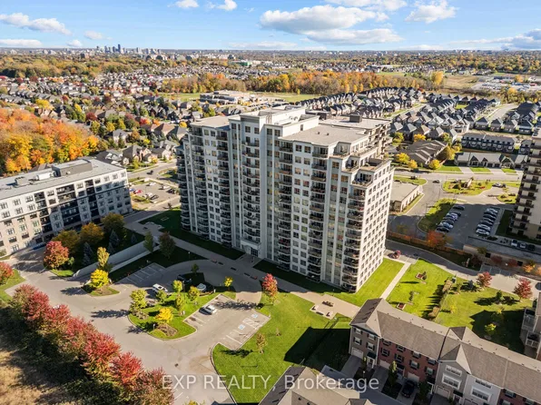 1030 Coronation Dr #105, London, ON N6G 0G5