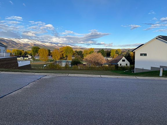 2nd image of 5 Black Mountain Dr