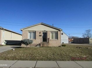 8733 Dodge Ave, Warren, MI 48089