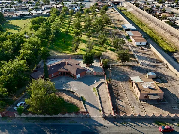 875 Le Barron Rd, El Paso, TX 79907