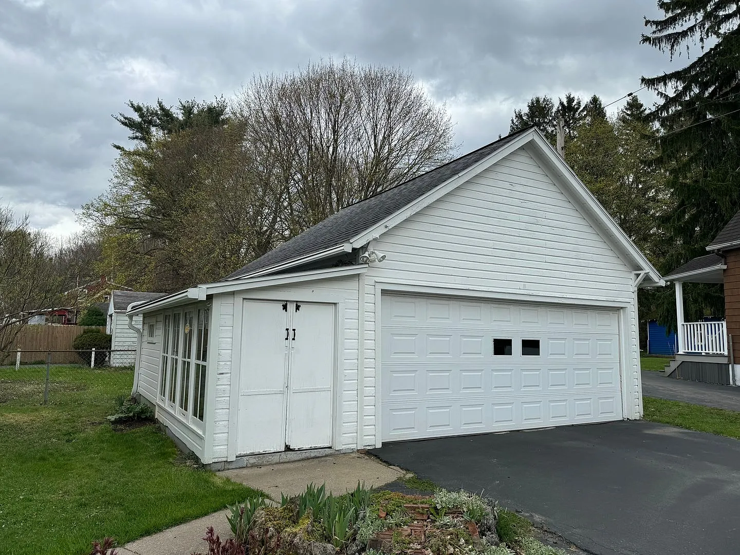 2719 Leibel Pl, Utica NY 13501 — Photo 2