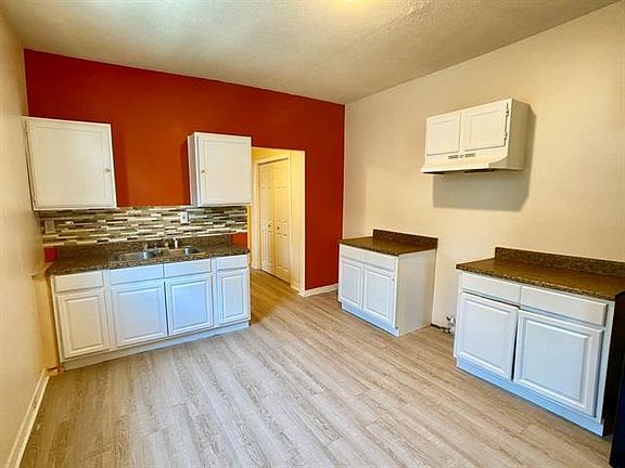 4th image of 3217 2nd St #3219B