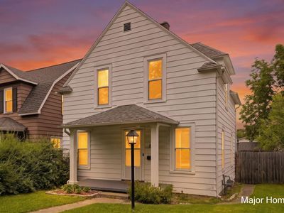 839 Crescent St NE, Grand Rapids, MI, 49503