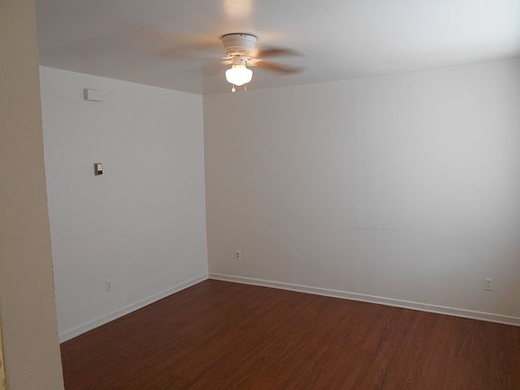 2nd image of 105 E Avenue B APT 9