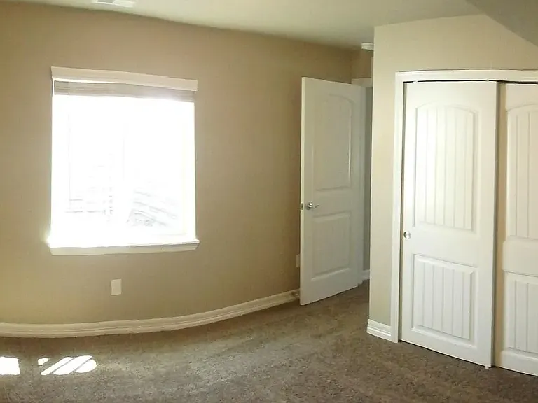 10813 Rowley Dr — Photo 25