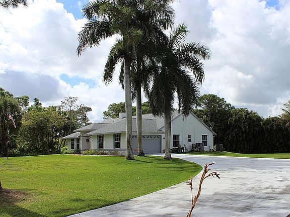 Large driveway with rm 4 RV